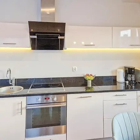 Na Wyspie - Stella Baltic - Parking *