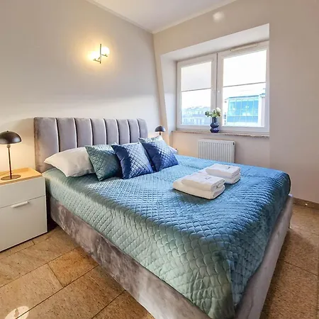 Na Wyspie - Stella Baltic - Parking * سفينويتشي