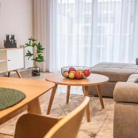 Na Wyspie - Stella Baltic - Parking سفينويتشي