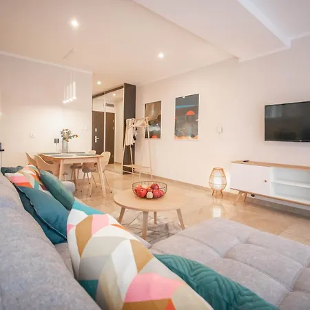 Na Wyspie - Stella Baltic - Parking سفينويتشي