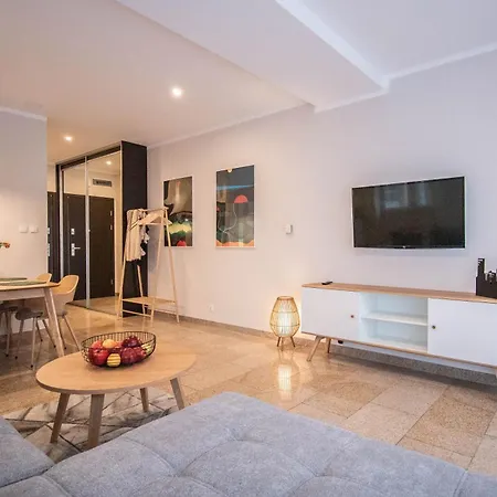 Na Wyspie - Stella Baltic - Parking * سفينويتشي