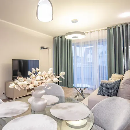 Na Wyspie - Stella Baltic - Parking سفينويتشي