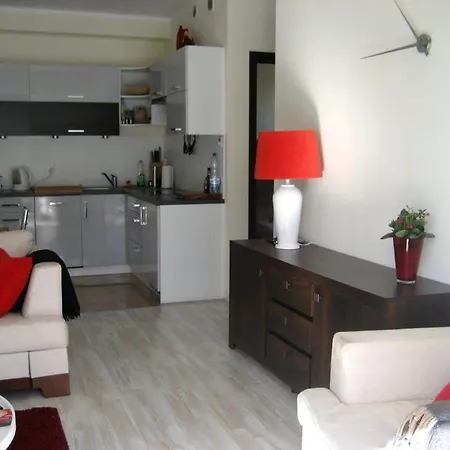 Na Wyspie - Stella Baltic - Parking سفينويتشي