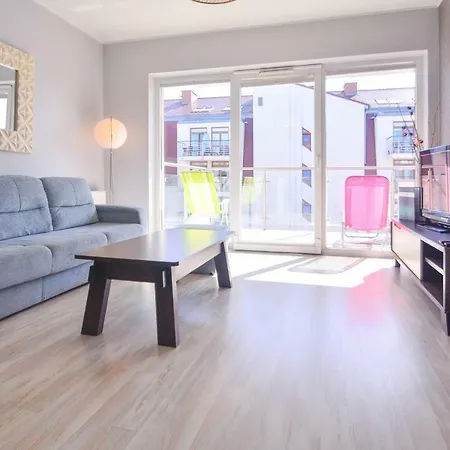 Na Wyspie - Stella Baltic - Parking * سفينويتشي